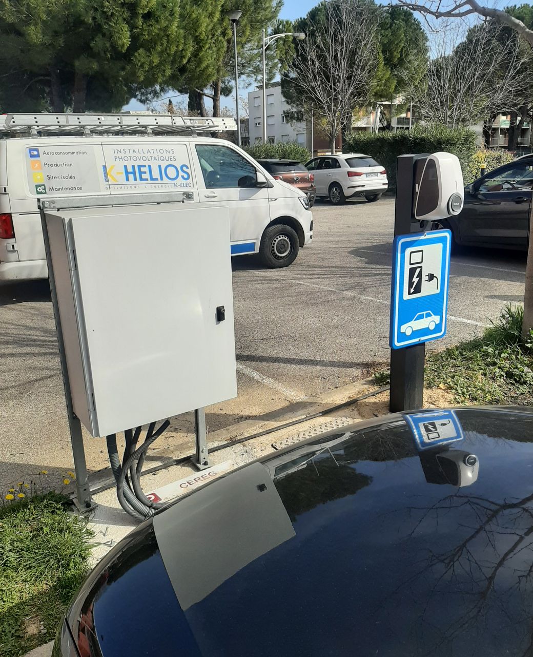 borne de recharge voiture electrique pro et collectivites